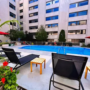 Hotel Universel